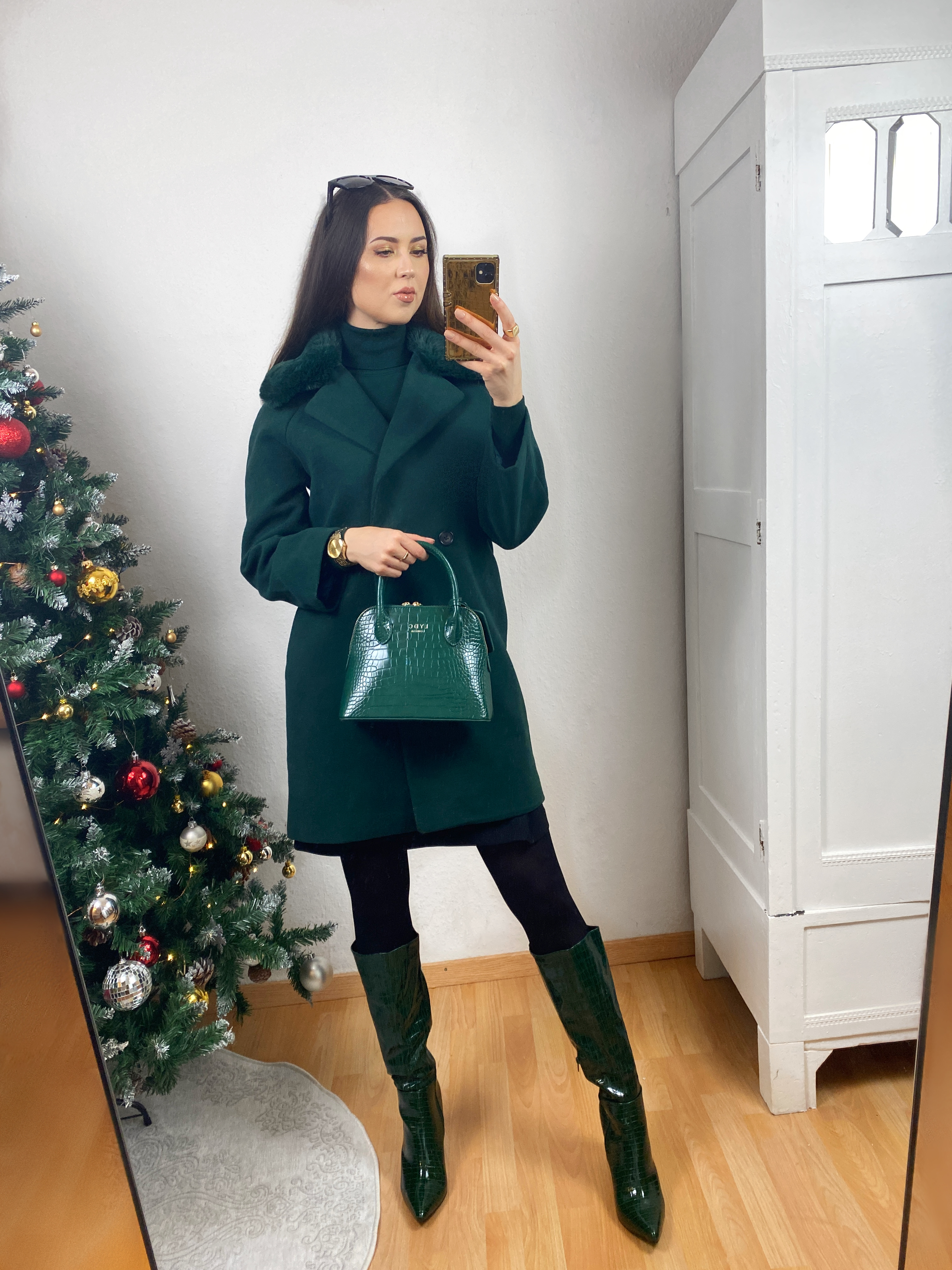 Dark Green Monochrome Outfit for Winter