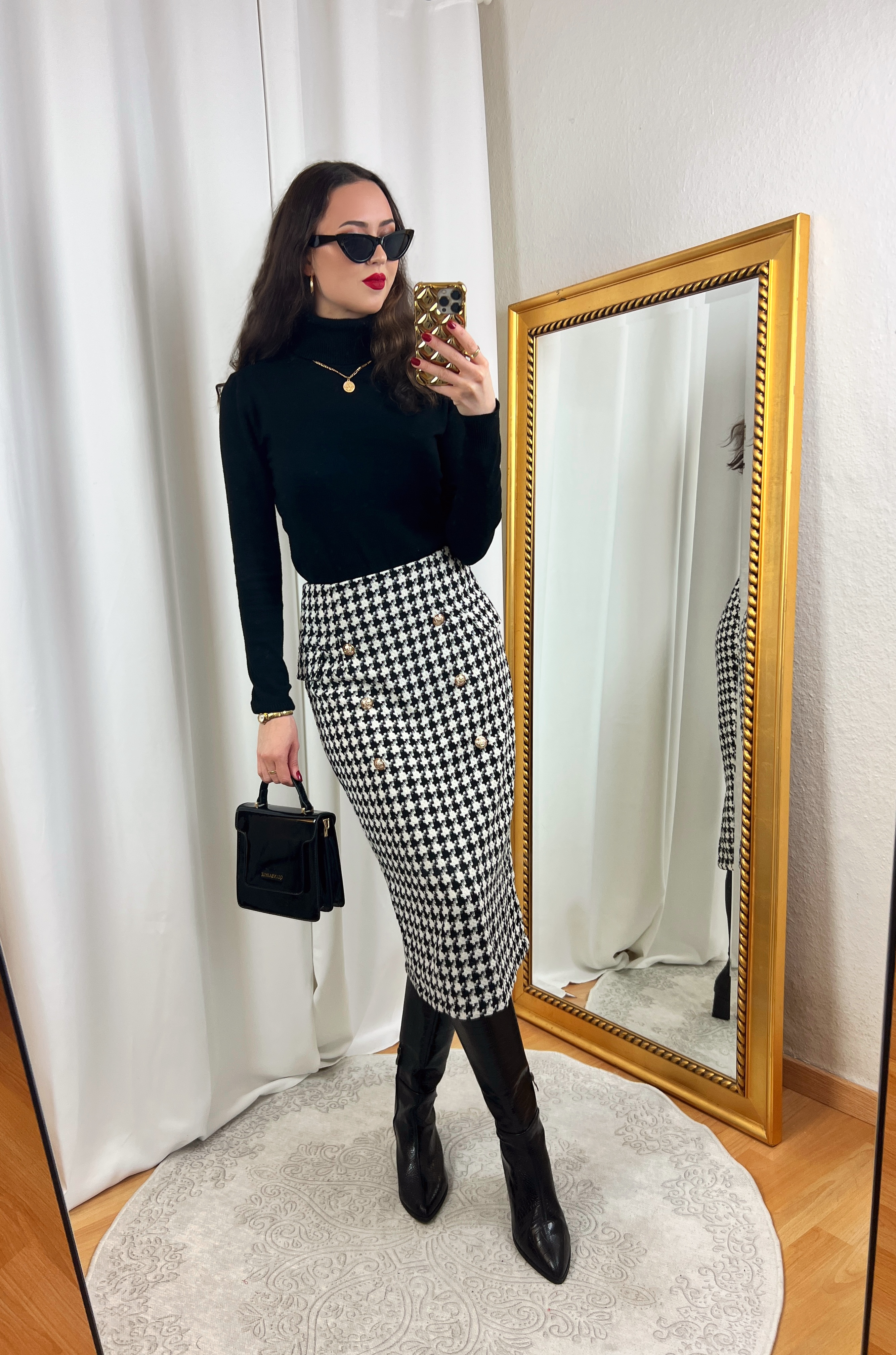 Houndstooth Pencil Skirt and Black Turtleneck Outfit