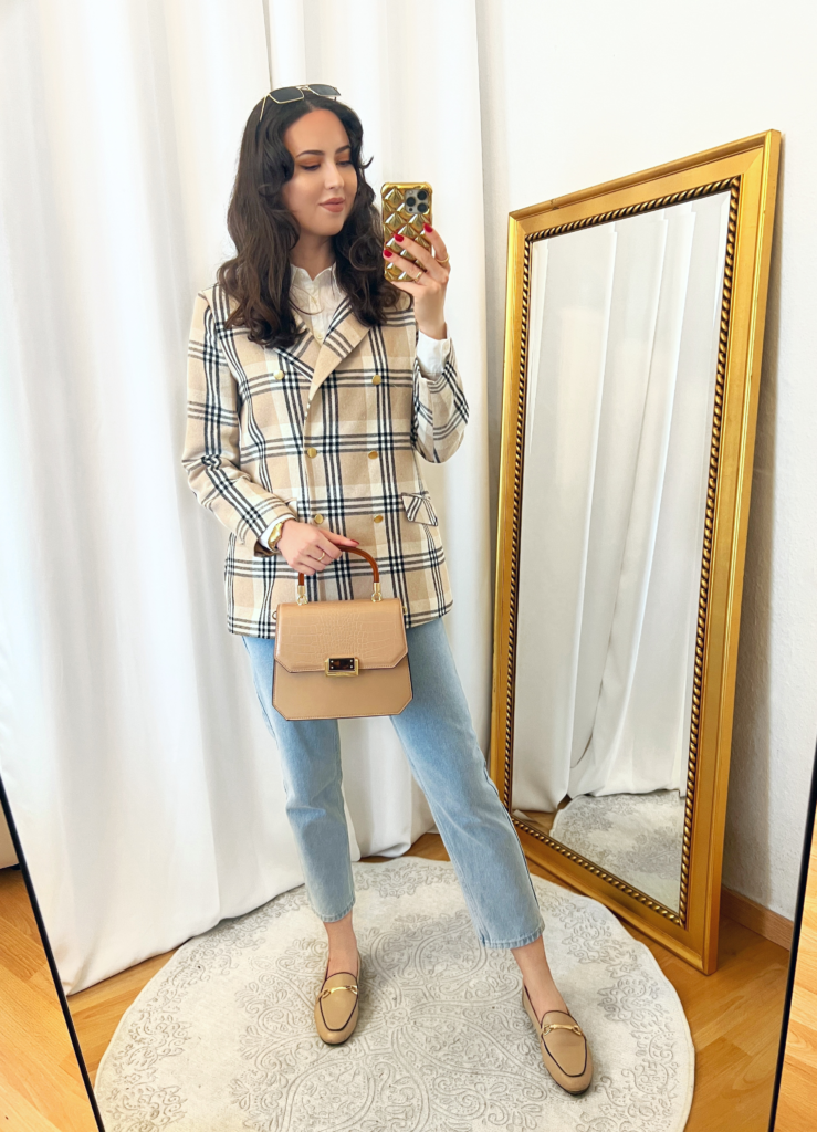 Beige Plaid Blazer and Light Mom Jeans Outfit 2