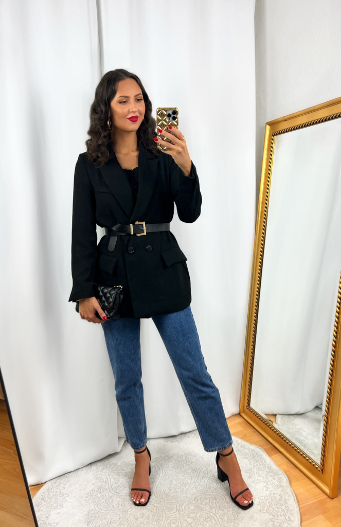 Black Blazer and Jeans Outfit 